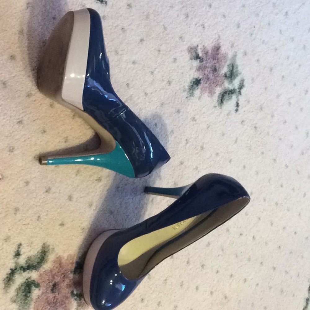 Colorblock platform heels